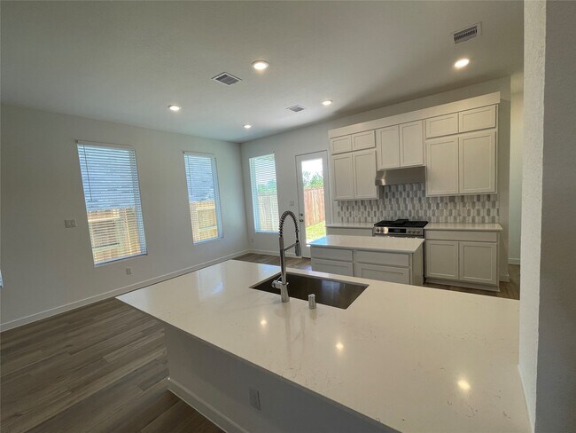 Building Photo - 32027 Victoria Meadow Dr