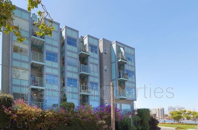 Building Photo - 1524 1st Ave