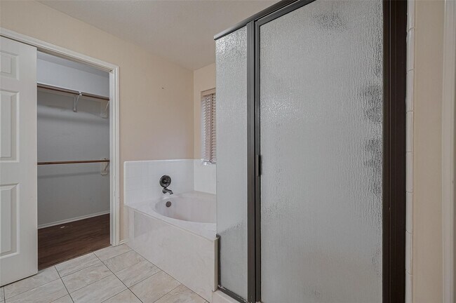 Building Photo - 23035 Canal Rd