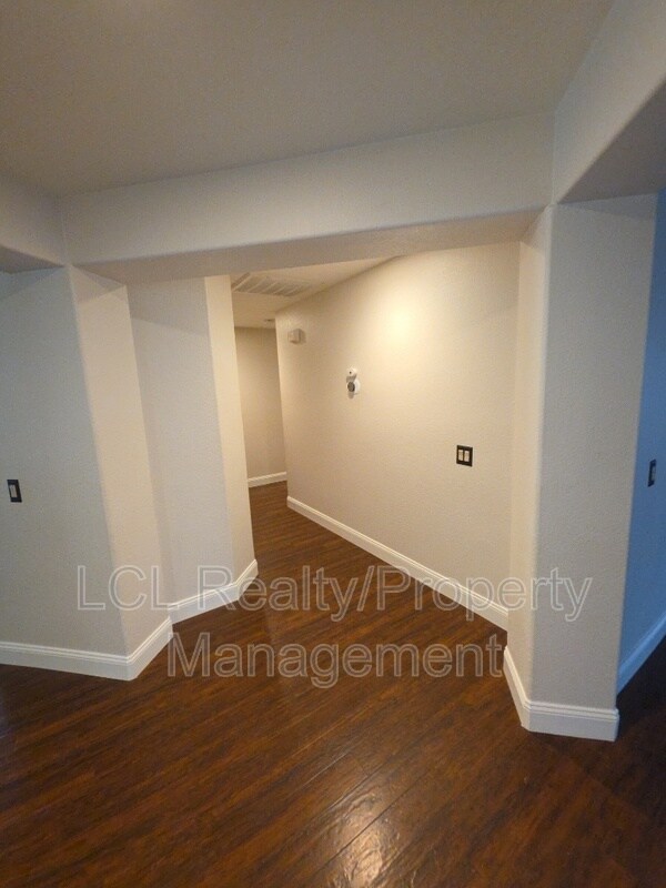 Building Photo - 25025 Clover Creek Ln