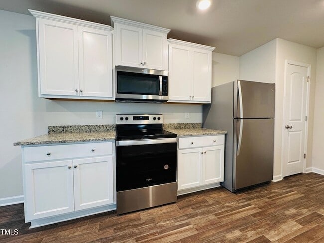 Building Photo - 708 Cider Ml Wy