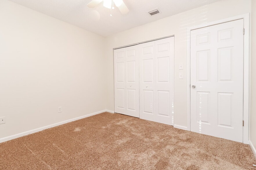 Building Photo - 10375 Chadbourne Dr