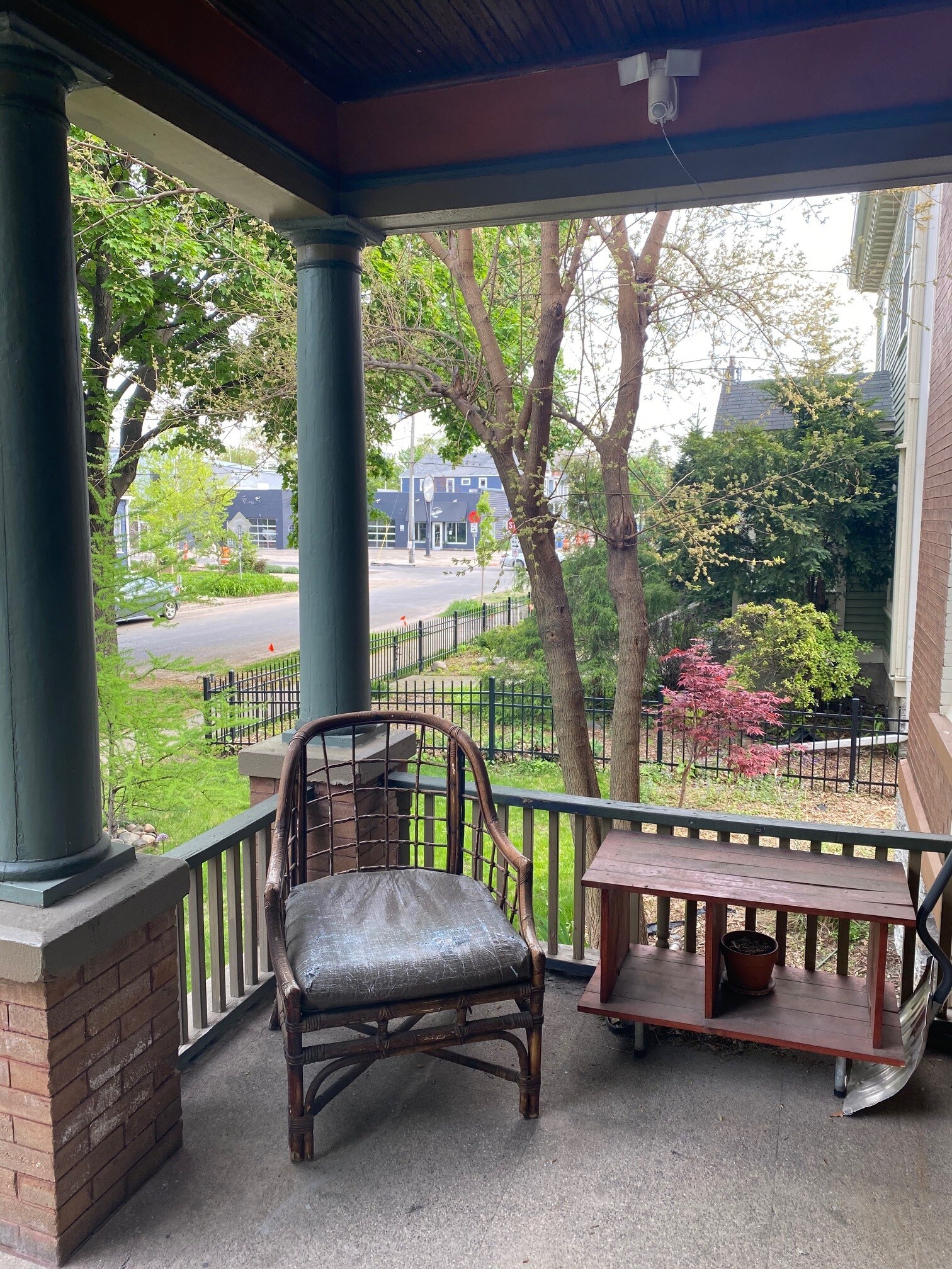 Front Porch - 2544 Aldrich Ave S