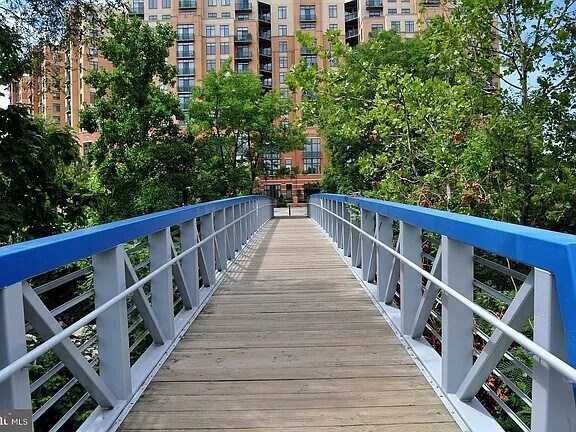 Building Photo - 989 S Buchanan St