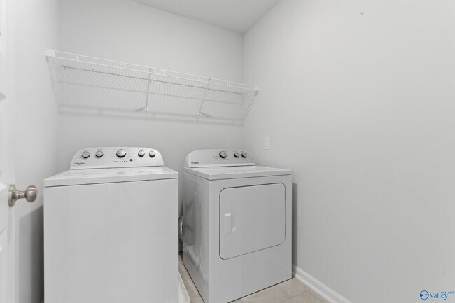 Building Photo - 212 Paladin St