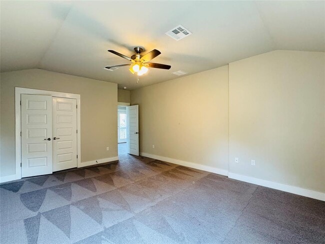Building Photo - 9801 McKnight Lp