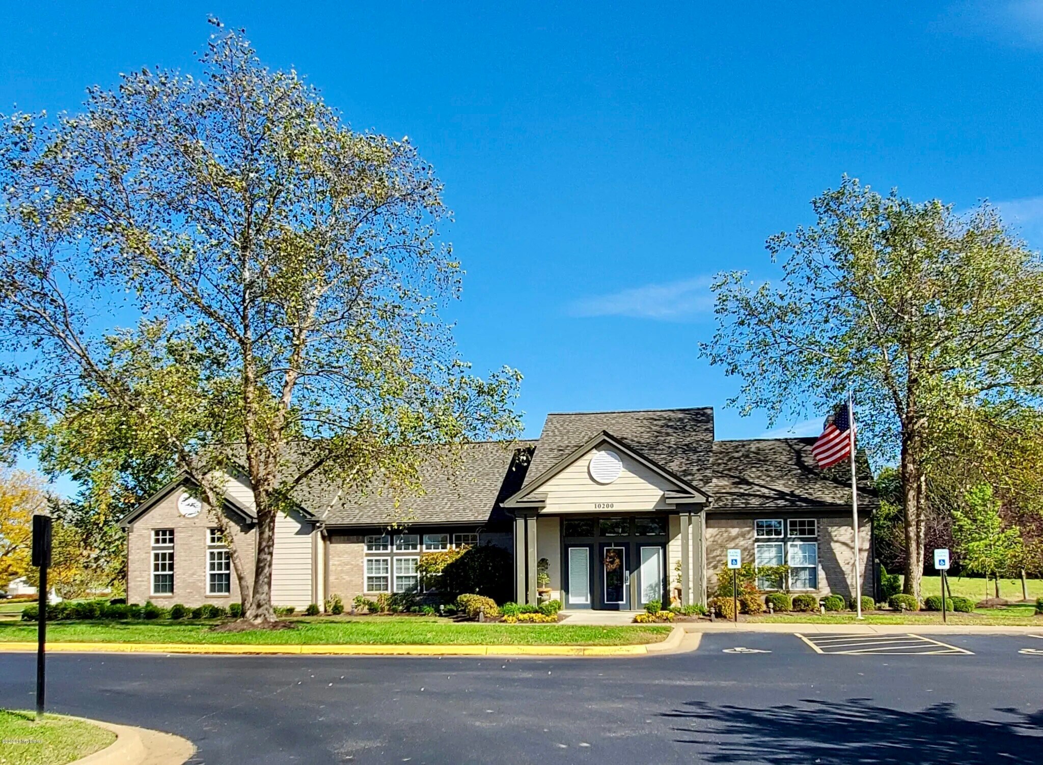 Building Photo - 10405 Trotters Pointe Dr