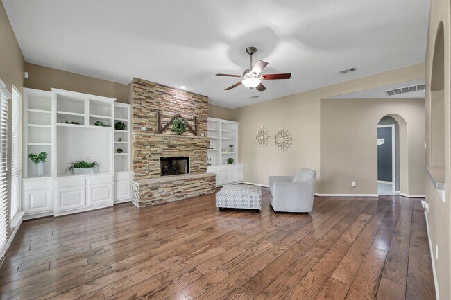 Building Photo - 4774 W Fork Blvd