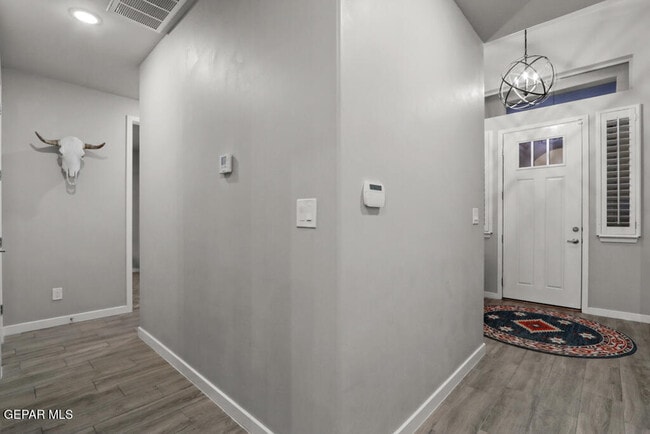 Building Photo - 4556 Marisabel Azcarate St