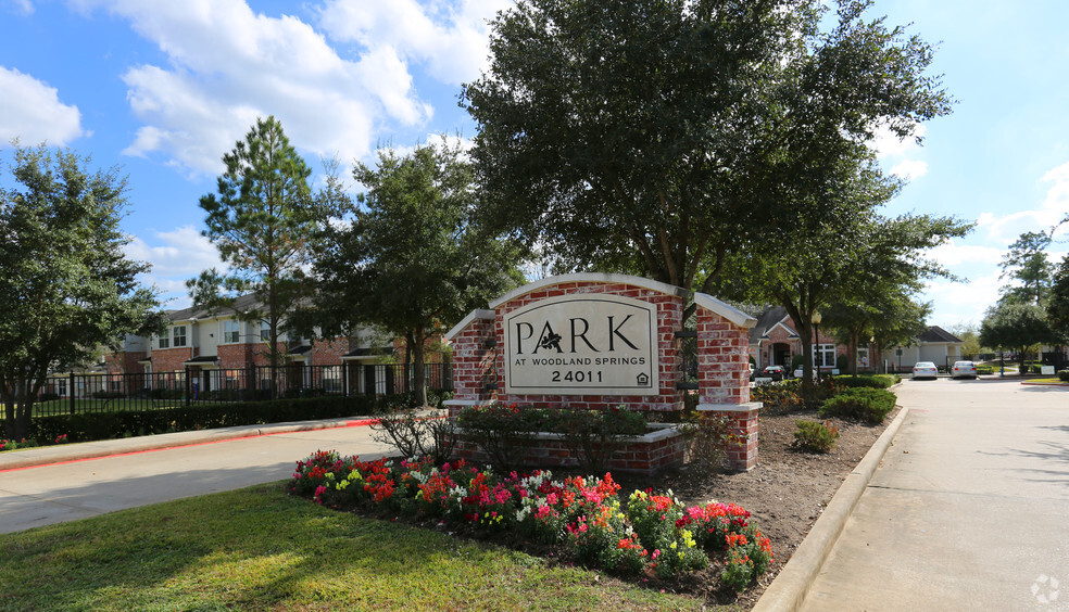 Park at Woodland Springs - Park at Woodland Springs Apartments- Income R