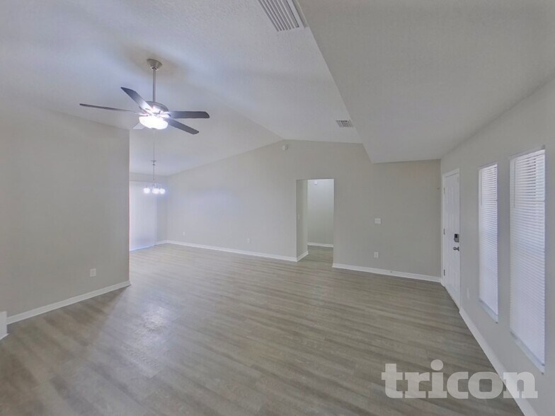 Building Photo - 707 Climate Dr