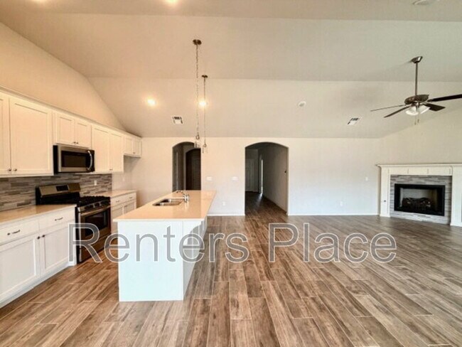 Building Photo - 1813 E Van Buren St