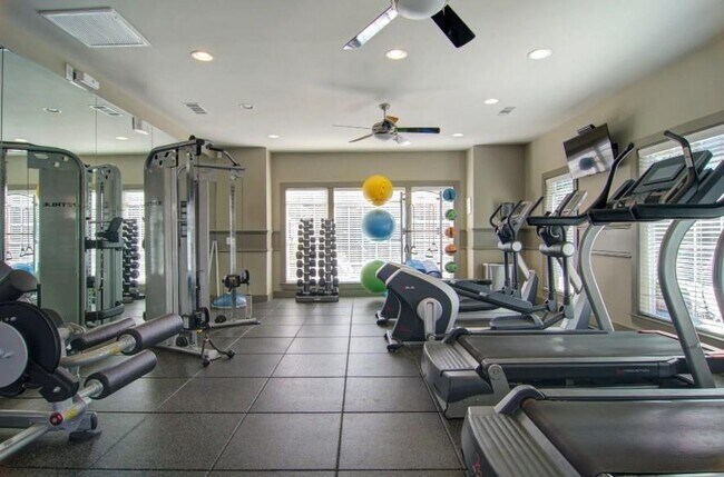 Building Photo - 1970 Peachford Rd