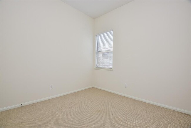 Building Photo - 20711 Rainmead Dr