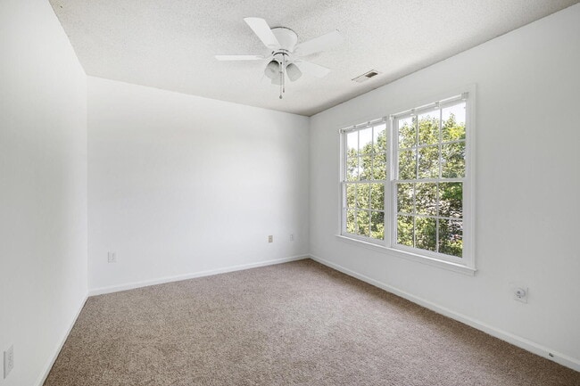 Building Photo - 707 Southshore Pkwy