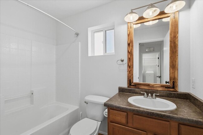 Building Photo - 3Bd/2Ba Lake Stevens Home
