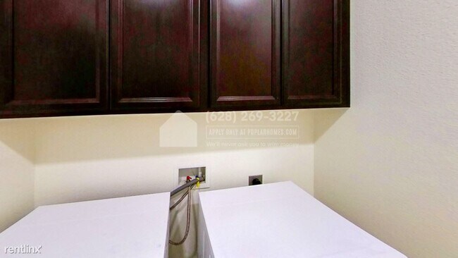 Building Photo - 3 br, 2.5 bath House - 3232 Bridgeway Drive -
