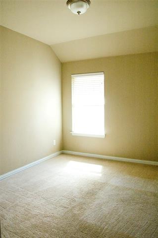 Building Photo - 2108 Willow Creek Dr
