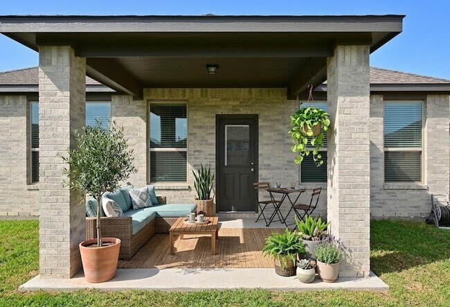 Building Photo - 5707 Aurora Grns Ln