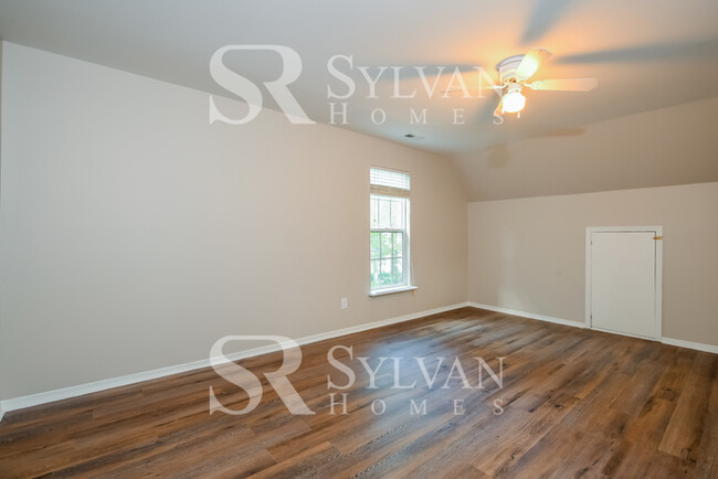 Building Photo - Lease today! No extra charge for contentme...