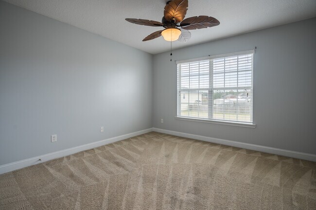 Building Photo - 157 Outpost Trl