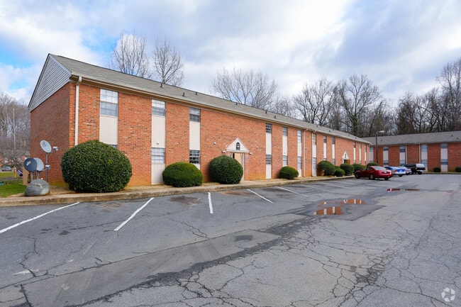 Building Photo - Brook Valley Apartment Homes