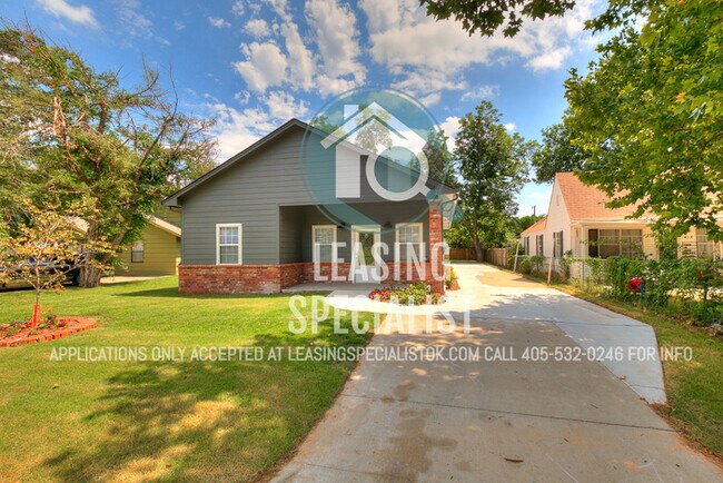 Building Photo - AMAZING NORMAN HOME AVAILABLE TO PRE-LEASE...