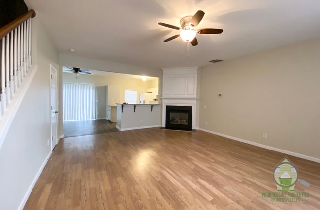 Building Photo - 302 Claybrooke Dr