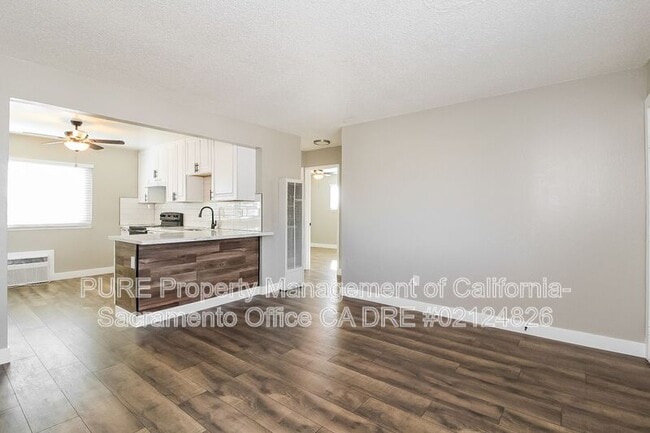 Building Photo - 130 Elm St