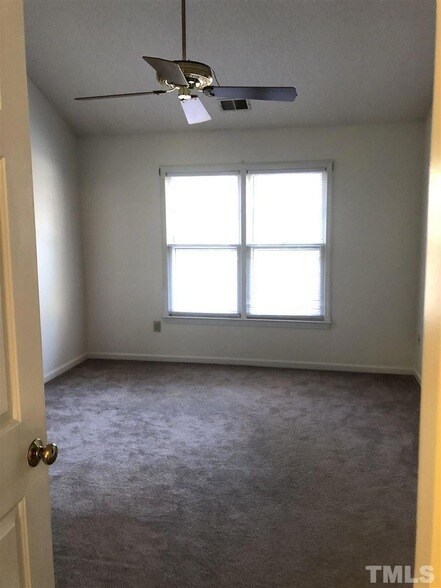 Building Photo - 101 Willow Point Ct