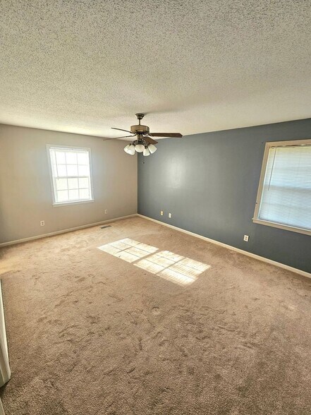 Building Photo - 100 Timberline Ct