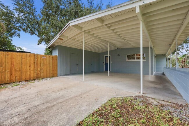 Building Photo - 712 Malone Dr
