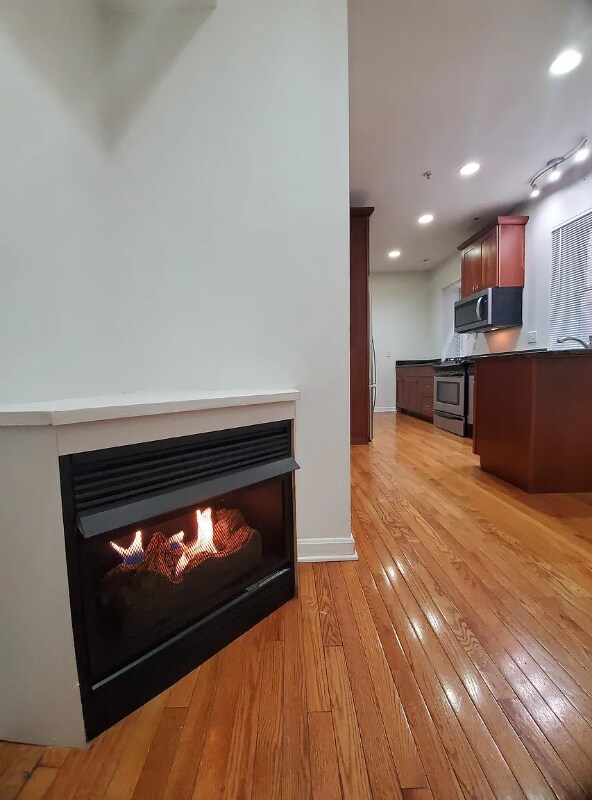 Building Photo - 257 Pleasant St