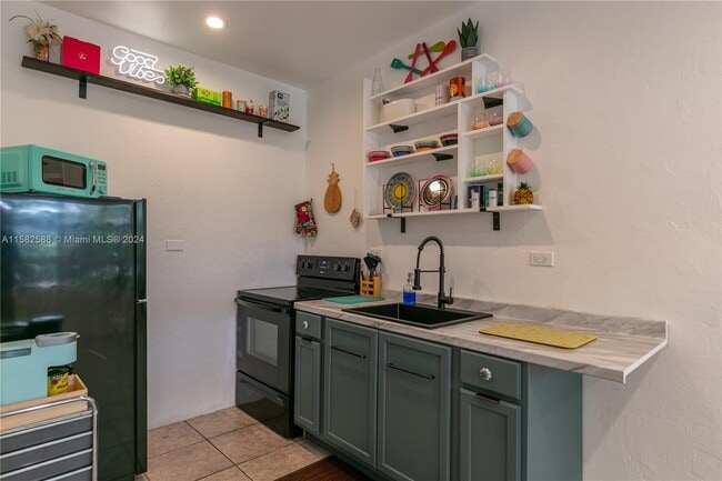 Building Photo - 18 NE 42nd St