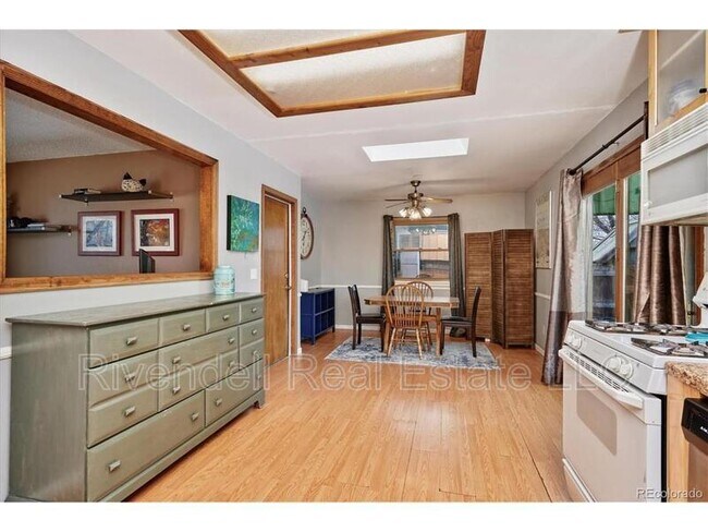 Building Photo - 759 S Oakland St