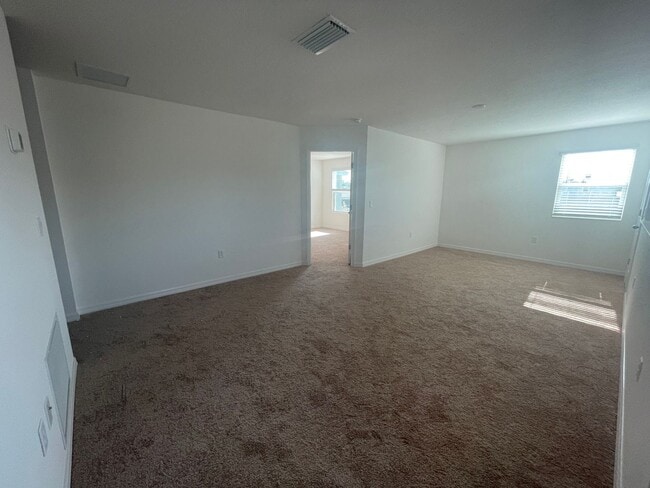 Building Photo - 2007 Handsome Hl Ln