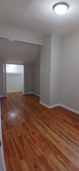 Building Photo - 3614 W McLean Ave