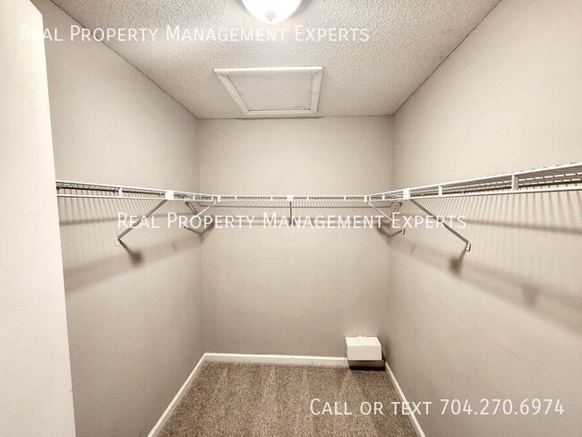 Building Photo - 6022 Winged Elm Ct