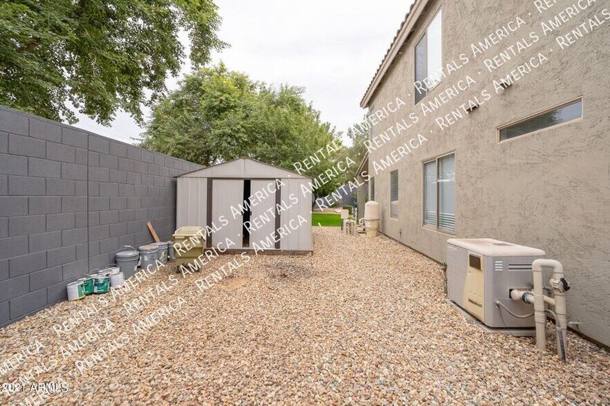 Building Photo - 6013 S Danielson Way