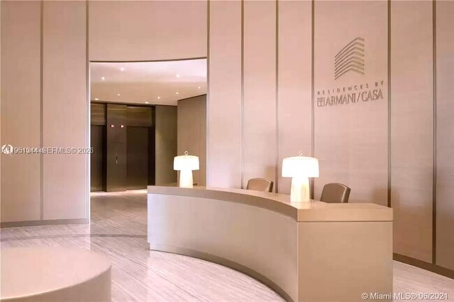 Building Photo - 18975 Collins Ave