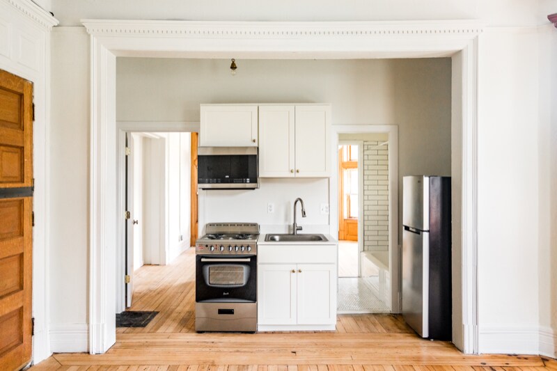 Building Photo - 223 E Ferry St