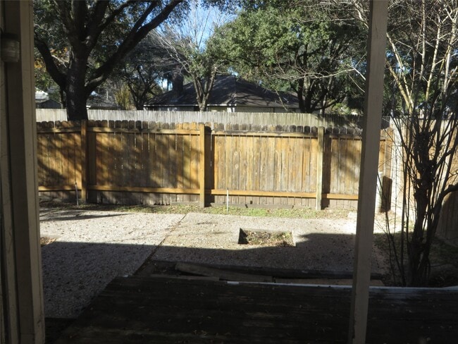 Building Photo - 4527 Terrace Manor Dr