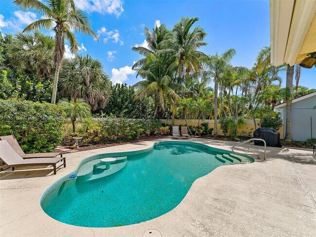 Building Photo - 101 Sand Pine Dr