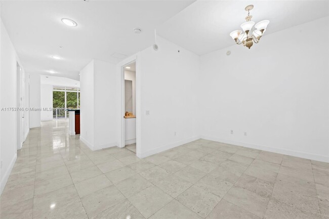 Building Photo - 15051 Royal Oaks Ln