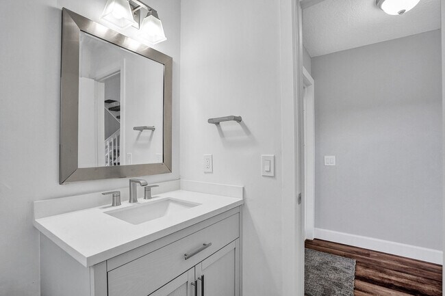 Building Photo - 9821 NW 5th Pl