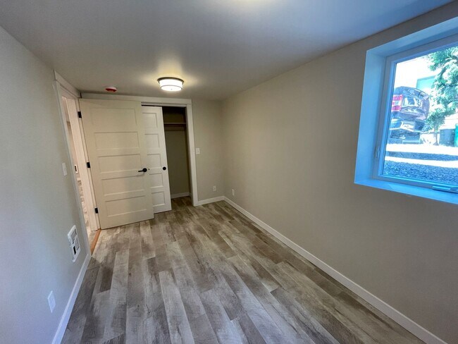 Building Photo - Fantastic Newly Remodeled Lower Unit in Buckman with Washer/Dryer