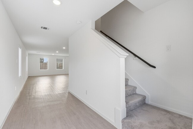 Building Photo - 6323 Geyser Starish Dr