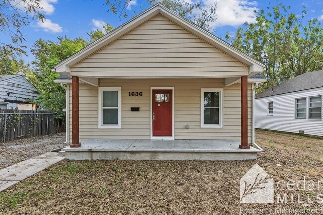 Primary Photo - Centrally Located 3 Bedroom