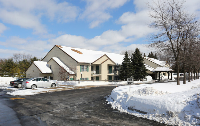 Building Photo - Applewood Manor Apartments