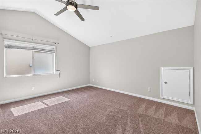 Building Photo - 2852 Josephine Dr